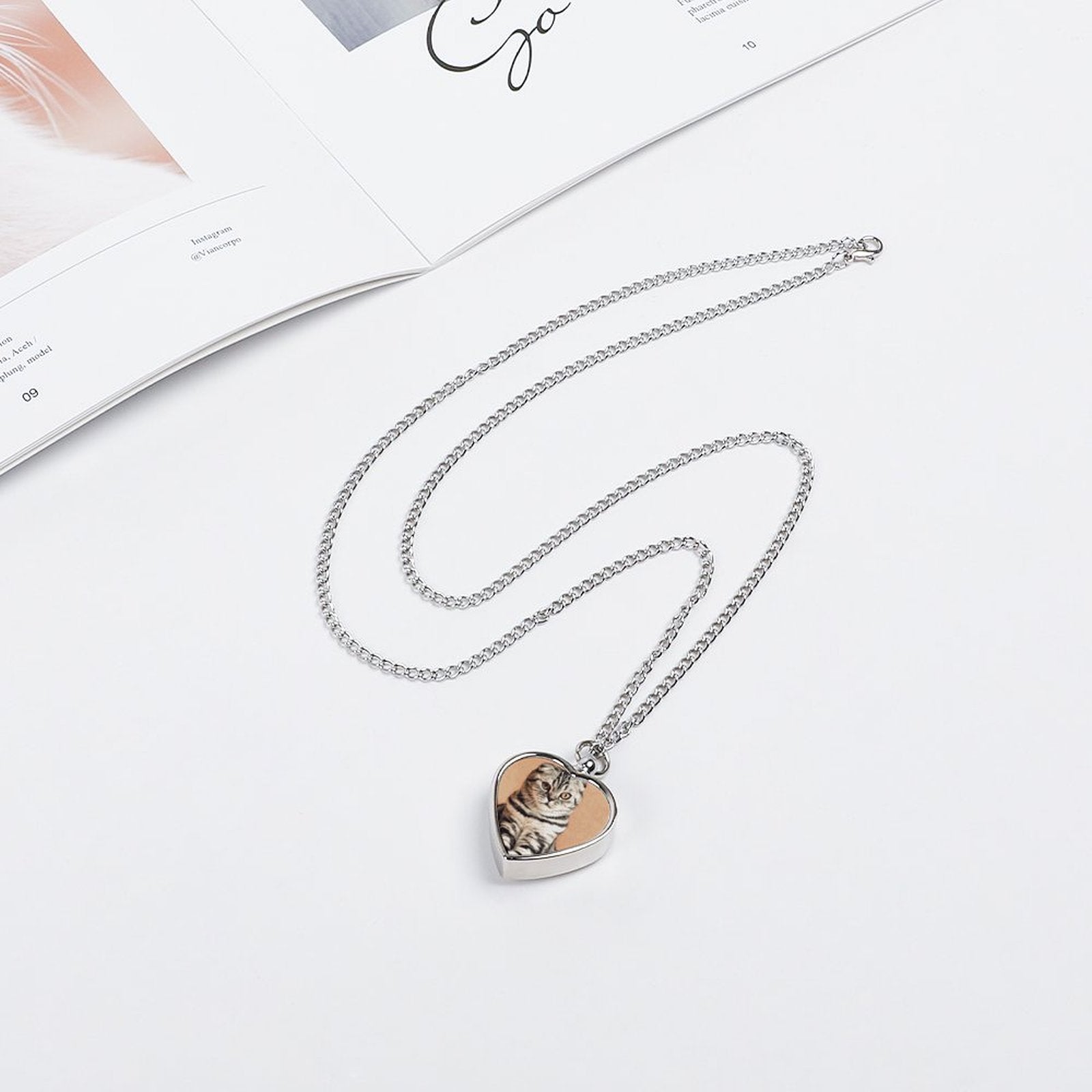 NenntBriy - Pet Urn Necklace Cat, Squat, Pet - Customized with photo&text