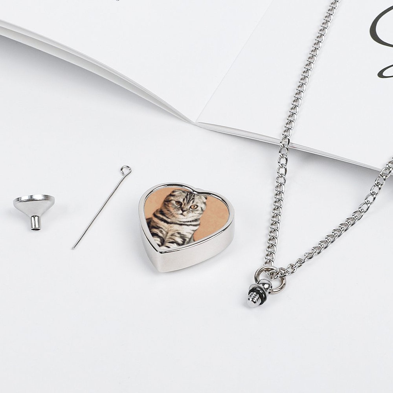 NenntBriy - Pet Urn Necklace Cat, Squat, Pet - Customized with photo&text